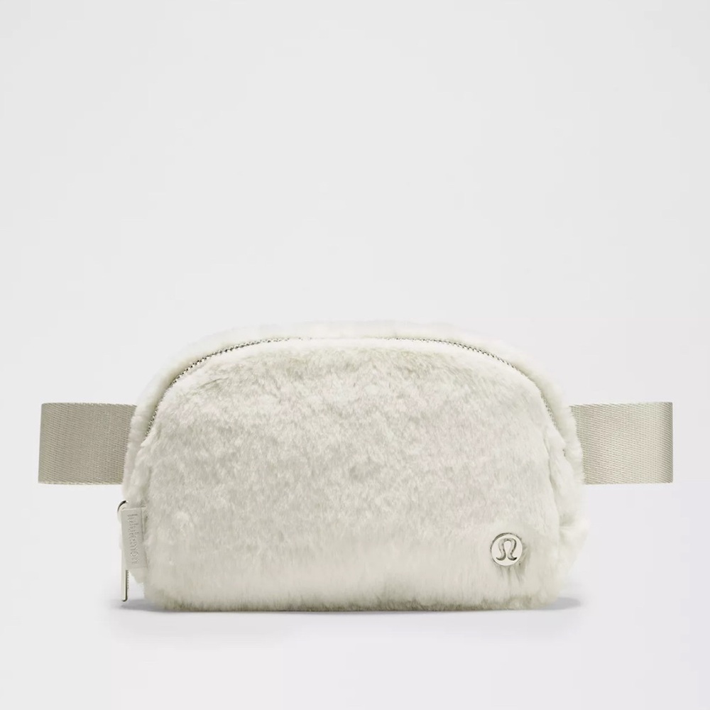 NWT Lululemon Everywhere Belt Bag Fur Natural Ivory Fanny Pack Purse
